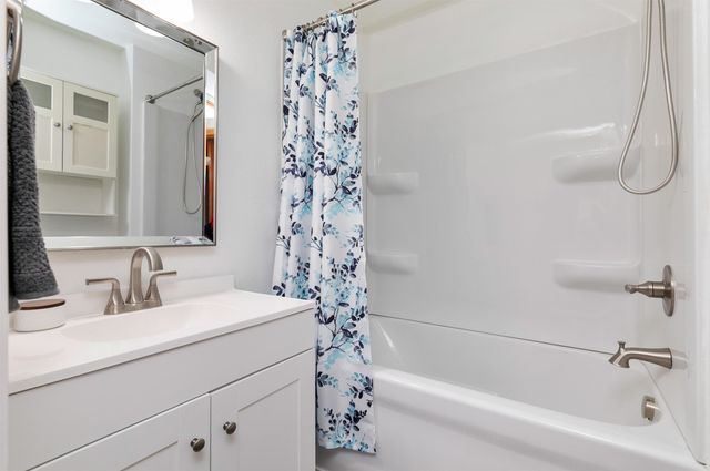 931 Rose Avenue, Des Moines, IA 50315