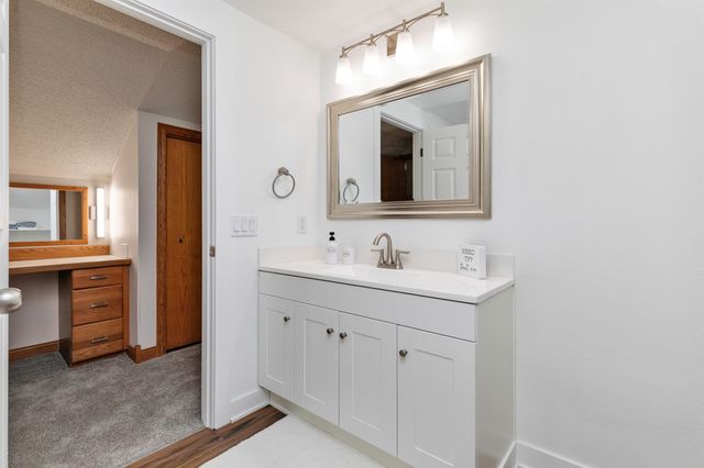 931 Rose Avenue, Des Moines, IA 50315