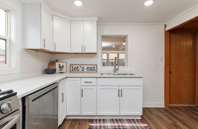 931 Rose Avenue, Des Moines, IA 50315