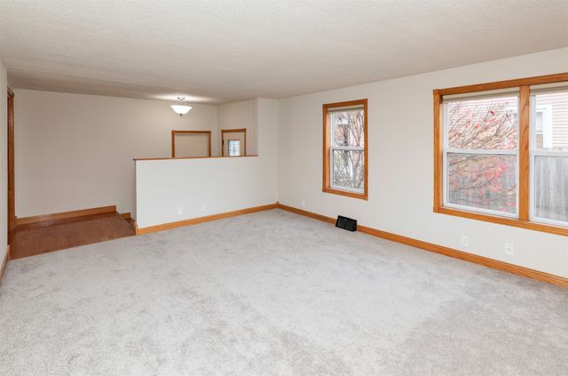 931 Rose Avenue, Des Moines, IA 50315