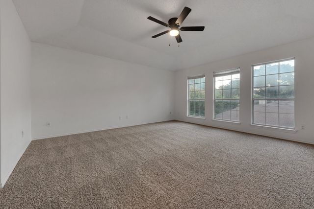 2119 Twin Elms Drive, Arlington, TX 76012