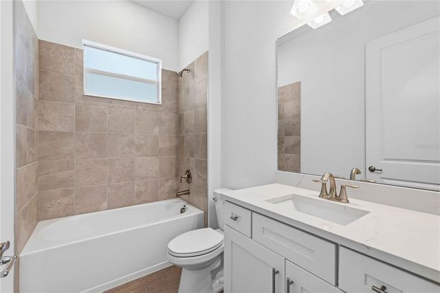 5420 LIGHTNING WHELK LANE, Bradenton, FL 34211