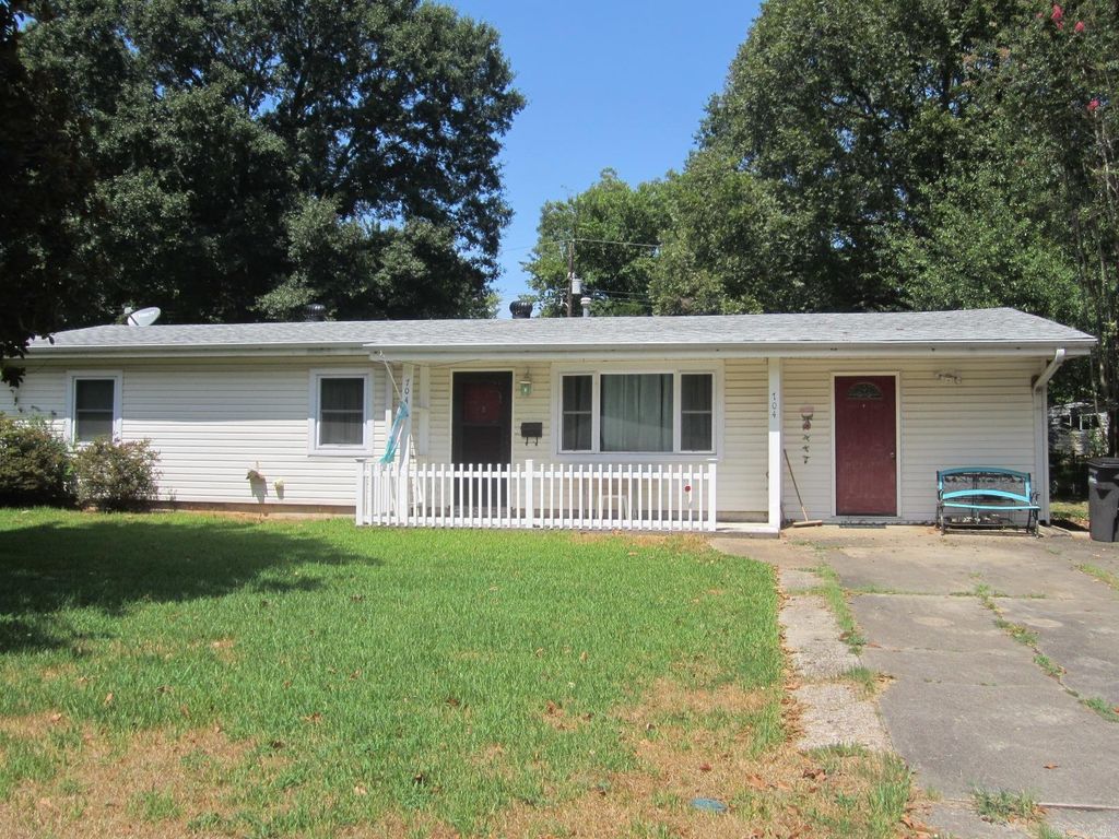 704 W Martin Street, Jacksonville, AR 72076