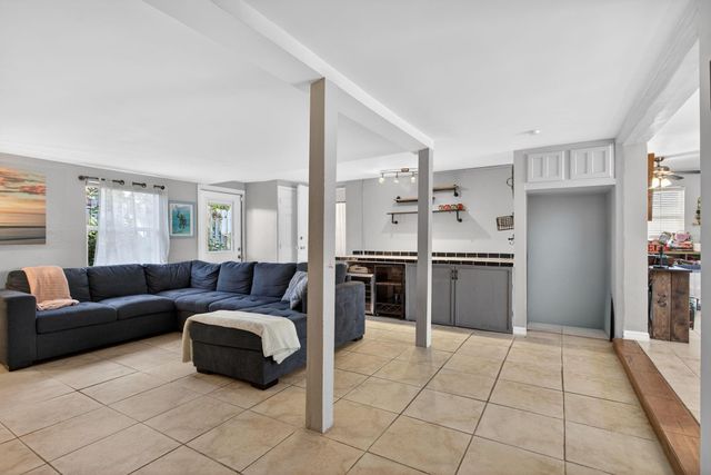 3261 NW 6th Avenue, Fort Lauderdale, FL 33309