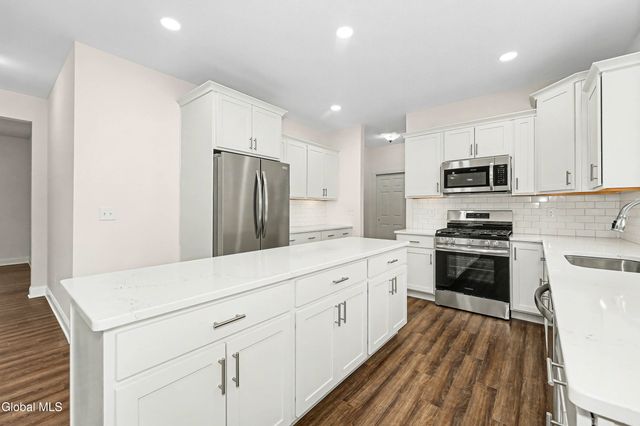 26 Tamarack Street, Ballston, NY 12019