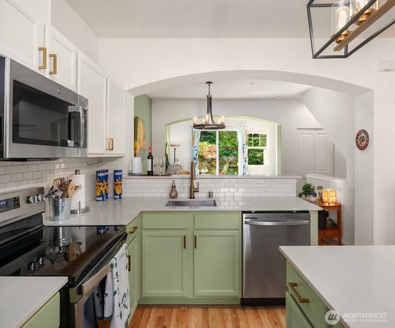 3737 S Holly Park Drive #2, Seattle, WA 98118