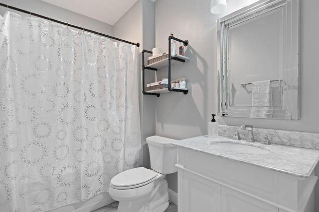 6351 Wildberry Drive, Bettendorf, IA 52722