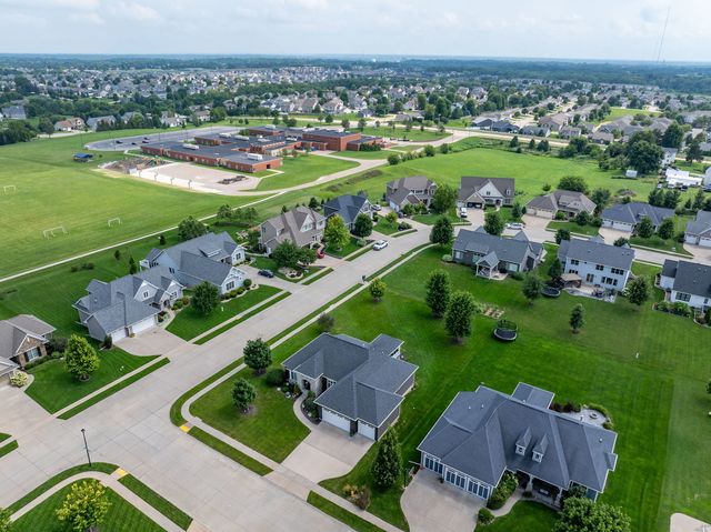 6351 Wildberry Drive, Bettendorf, IA 52722
