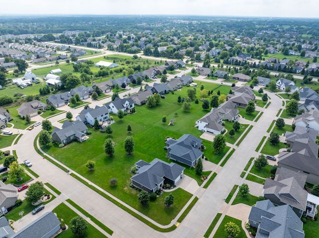 6351 Wildberry Drive, Bettendorf, IA 52722