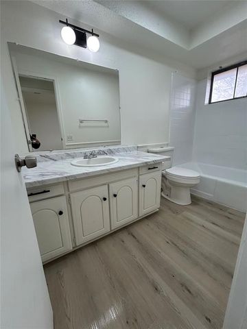 5113 S Briarwood Drive, Oklahoma City, OK 73135