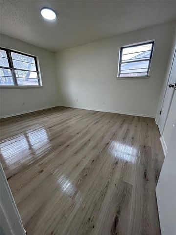 5113 S Briarwood Drive, Oklahoma City, OK 73135