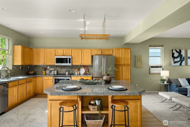 6022 29th Avenue SW, Seattle, WA 98126