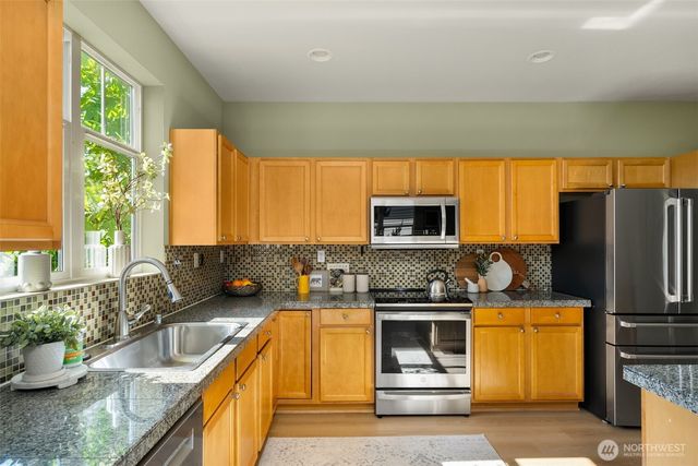 6022 29th Avenue SW, Seattle, WA 98126
