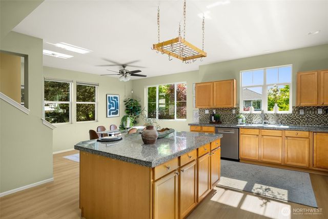 6022 29th Avenue SW, Seattle, WA 98126