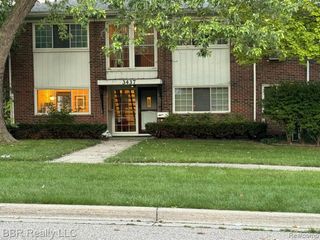 3437 3rd Street G, Trenton, MI 48183