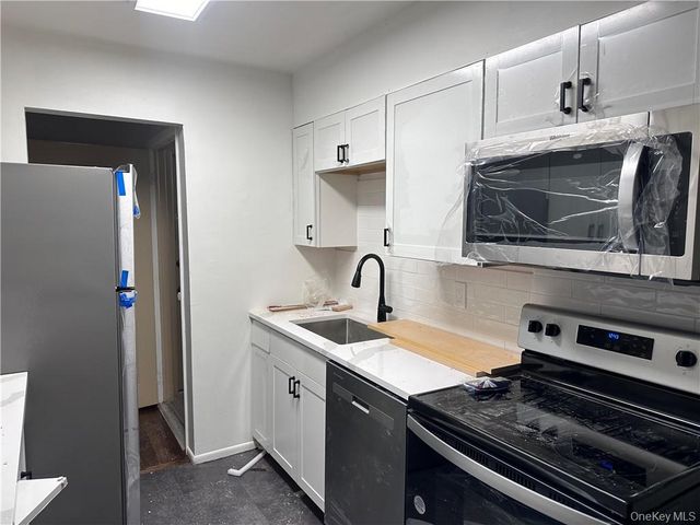 60 Trafalgar Road 1, New Windsor, NY 12553