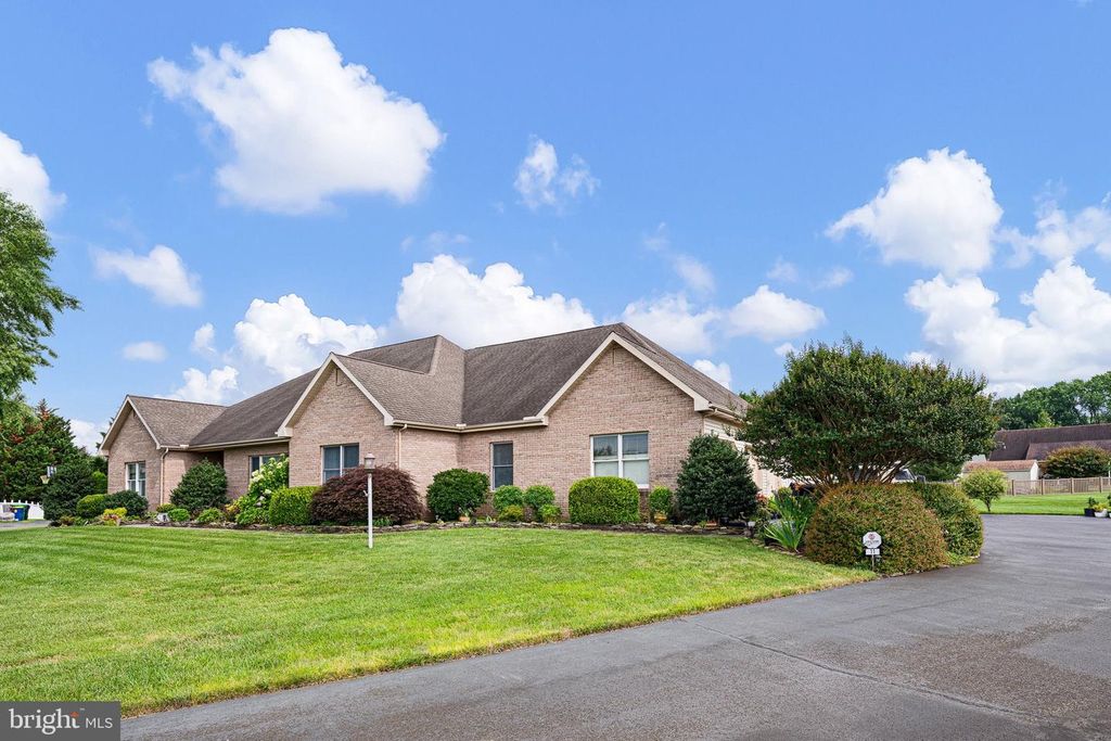 11 GREAT DAY CT, Dover, DE 19901