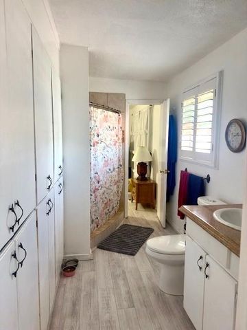 239 W 41st St, Fort Stockton, TX 79735