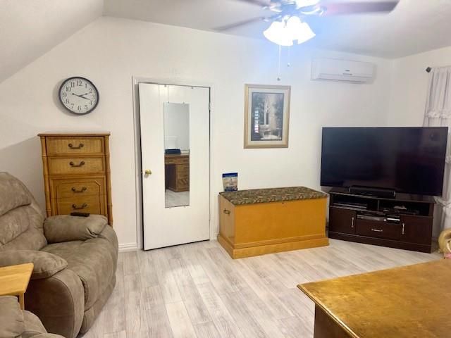 239 W 41st St, Fort Stockton, TX 79735