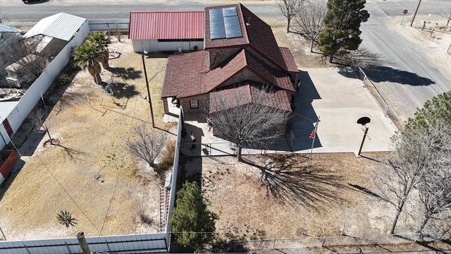 239 W 41st St, Fort Stockton, TX 79735