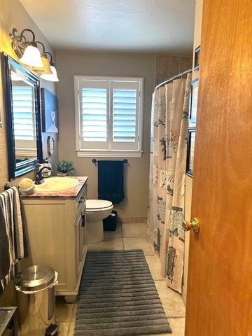 239 W 41st St, Fort Stockton, TX 79735