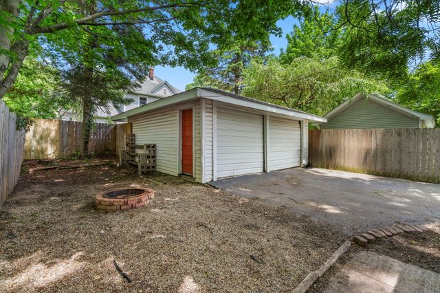 254 Park Avenue, Valparaiso, IN 46383