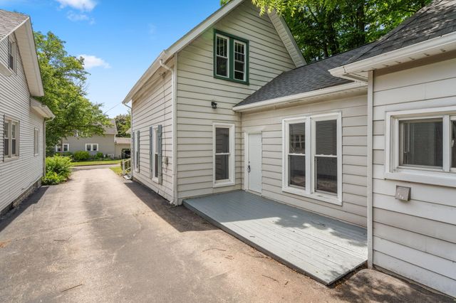 254 Park Avenue, Valparaiso, IN 46383