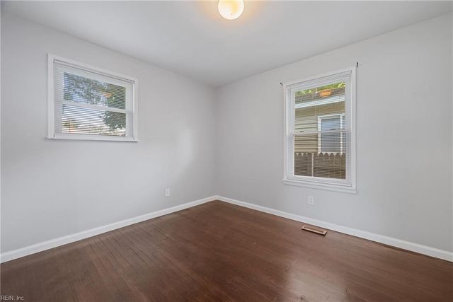 1021 32nd ST, Newport News, VA 23607