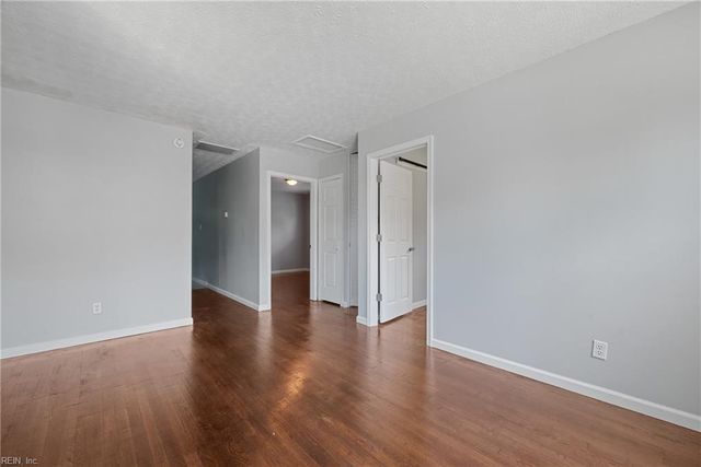 1021 32nd ST, Newport News, VA 23607
