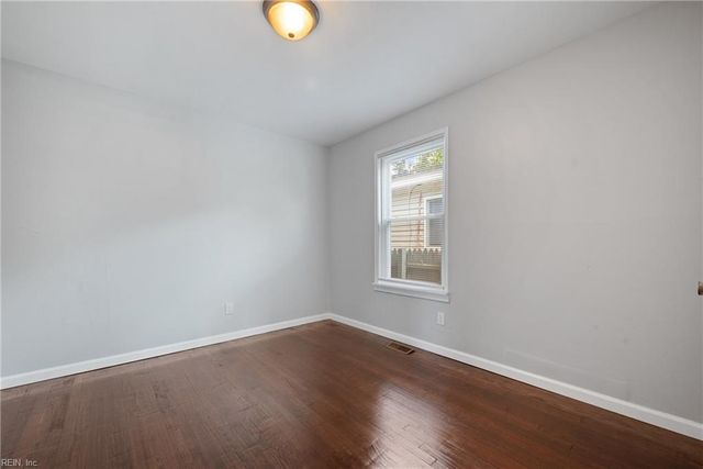 1021 32nd ST, Newport News, VA 23607