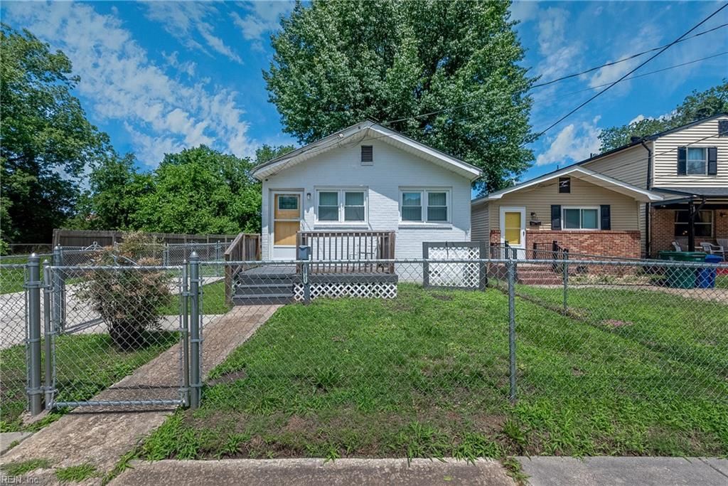 1021 32nd ST, Newport News, VA 23607