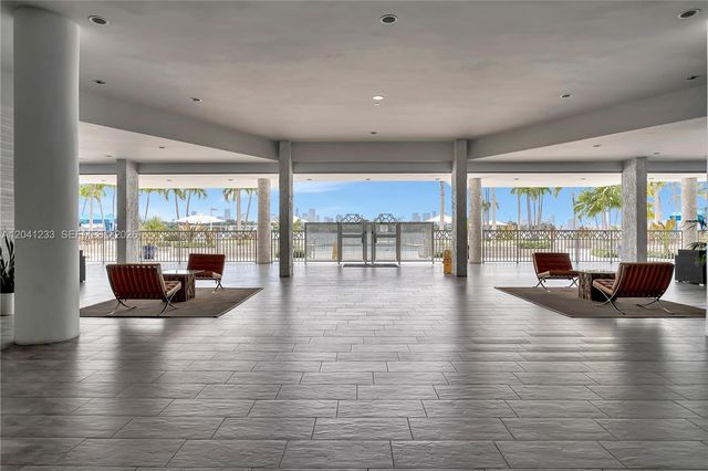 800 W Ave 635 635, Miami Beach, FL 33139
