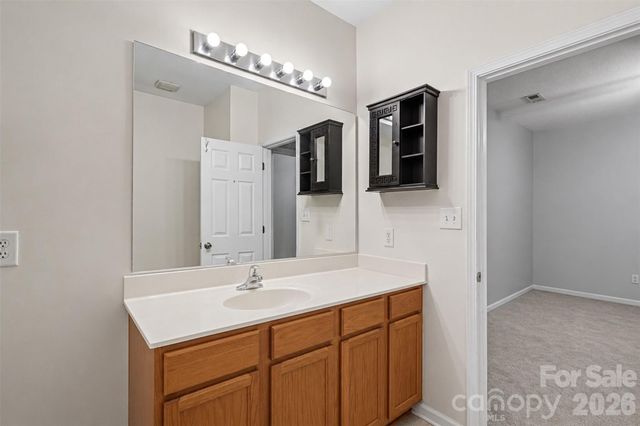 2729 Meadow Knoll Drive, Charlotte, NC 28269