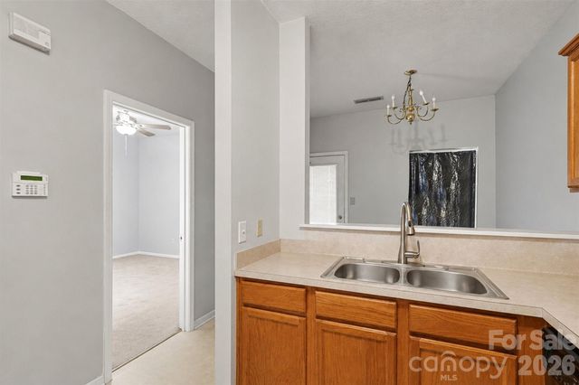 2729 Meadow Knoll Drive, Charlotte, NC 28269
