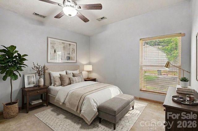 2729 Meadow Knoll Drive, Charlotte, NC 28269