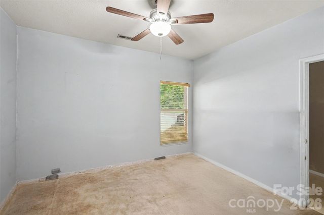 2729 Meadow Knoll Drive, Charlotte, NC 28269