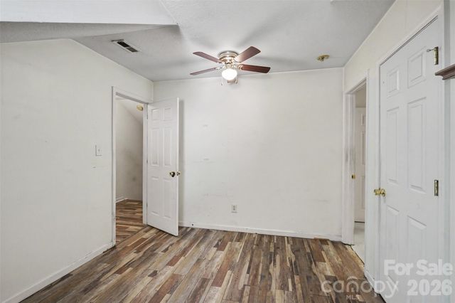 2729 Meadow Knoll Drive, Charlotte, NC 28269