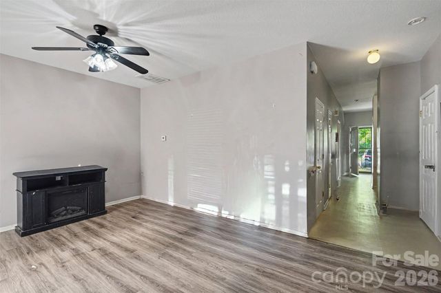 2729 Meadow Knoll Drive, Charlotte, NC 28269