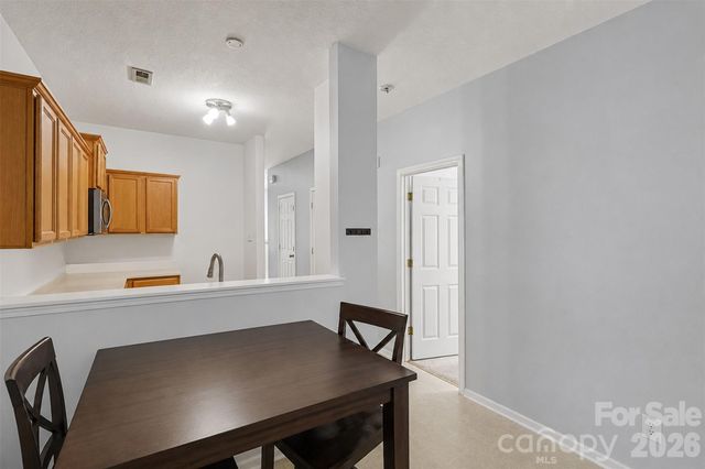 2729 Meadow Knoll Drive, Charlotte, NC 28269