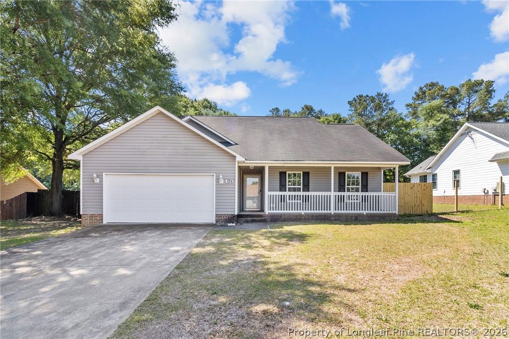 124 Hosta Drive, Raeford, NC 28376