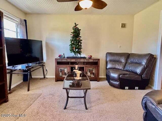 145 Riggs Street, Jacksonville, NC 28540