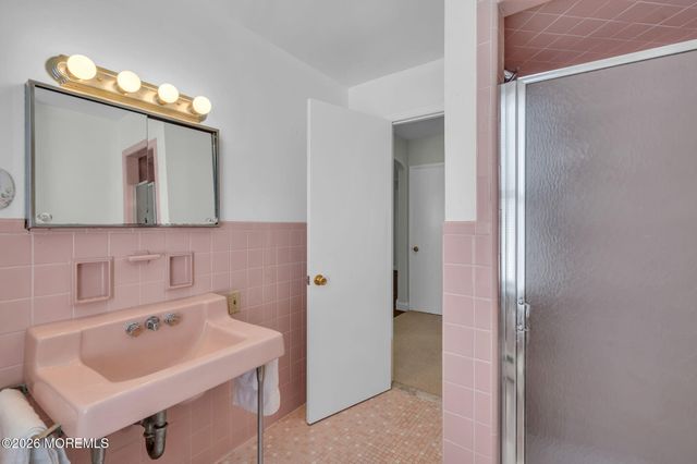 31 Broadway, Ocean Grove, NJ 07756