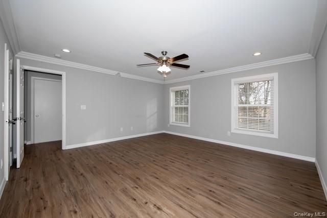 2200 Dolphin Lane 1806, Holbrook, NY 11741