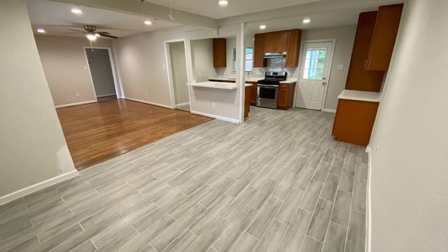 2406 Rosemead Drive, Pasadena, TX 77506