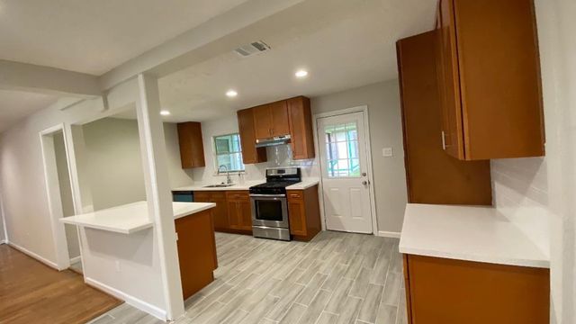 2406 Rosemead Drive, Pasadena, TX 77506