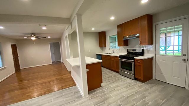 2406 Rosemead Drive, Pasadena, TX 77506