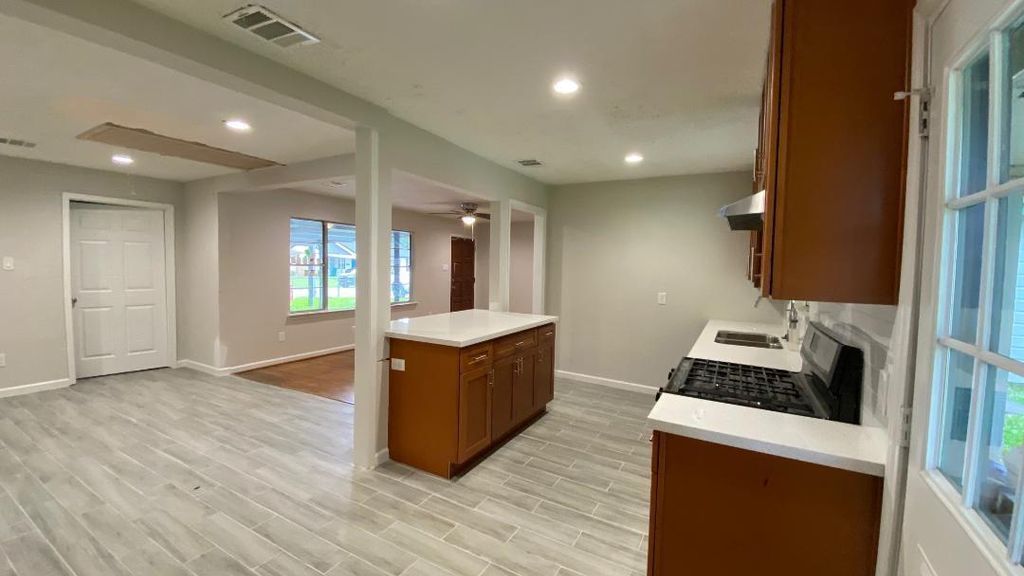 2406 Rosemead Drive, Pasadena, TX 77506