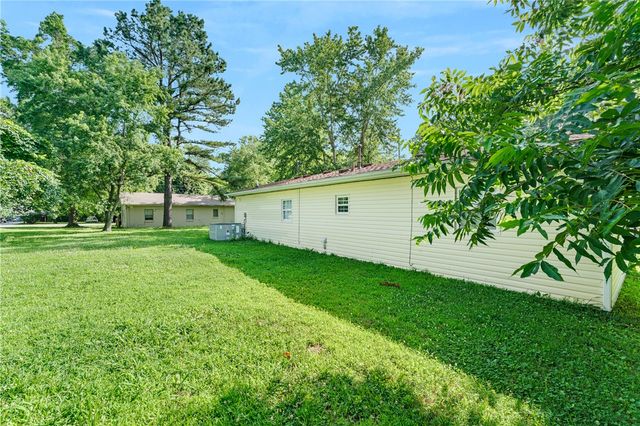5 S Pollard Avenue, Fayetteville, AR 72701