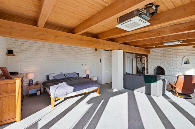 39 Tierra Monte Street NE, Albuquerque, NM 87122