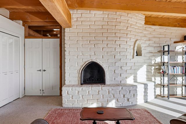 39 Tierra Monte Street NE, Albuquerque, NM 87122